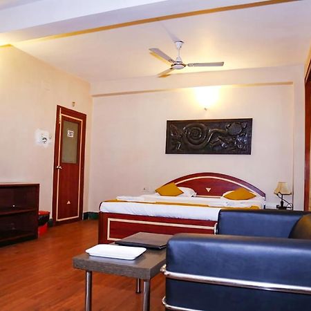 Fabhotel Shivangan Kolkata Airport - Fully Vaccinated Staff Dış mekan fotoğraf